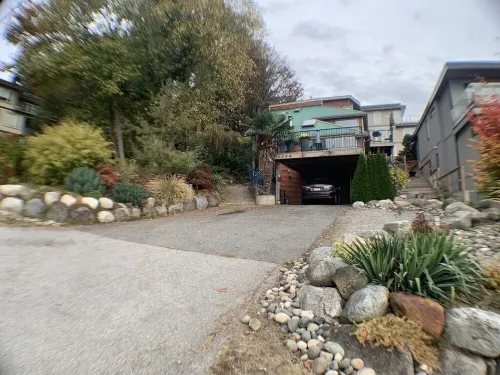 Suite with ocean view patio, three blocks to pier. Hotels in White Rock