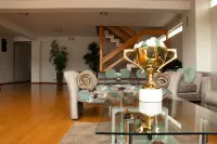 APARTAMENTO PENTHOUSE  DE 350 M2, CON VISTA PANORAMICA DE LA CIUDAD.