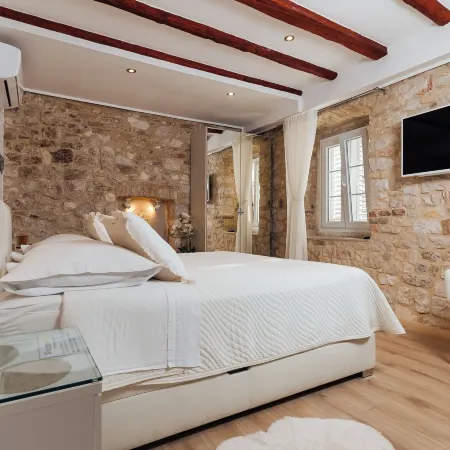 Old Town Villa Trogir Stars with Free Parking