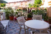 Elegant Villa on the Marina