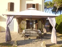 Apartment in VILLA " ARIALE " Hotels in Vicopisano