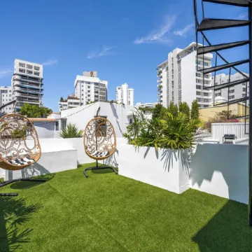 Lux 6-bed villa with WiFi, generator and AC in enchanting San Juan, Puerto Rico