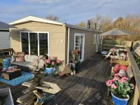 175. Prachtig ruim chalet aan de Noordhollandse kust compleet voor 5 personen.