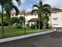 clean, comfy & quiet with views Hotels in Tower Isle