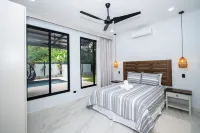 Charming Villa, 5 min walk to Marino Ballena Beach