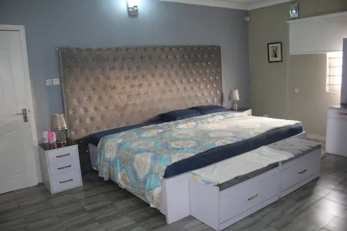 Fully serviced luxurious 4 bedroom penthouse in Lekki with generous living space