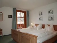 Komfortable, Komplett Eingerichtete Fewo mit Bergblick für 4 Personen