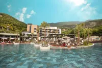 Select Hill Resort - Strand