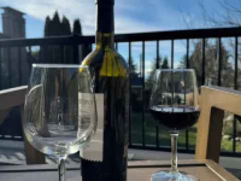 LUXURY COTTAGE IN DAVIS BAY, BC. 錫謝爾特酒店