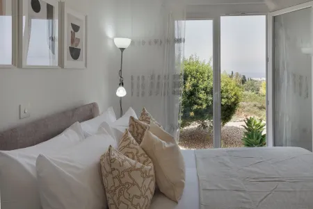 Phaedrus Living Seaview Hilltop Maisonette