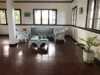 House with private pool and extensive garden