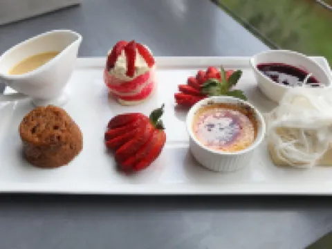 Belle's at Montville Hotels in Montville