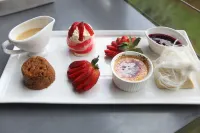 Belle's at Montville Hotels in Mapleton