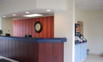 Clinton Inn & Suites