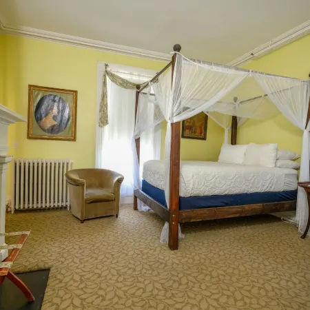 Yankee Peddler Inn
