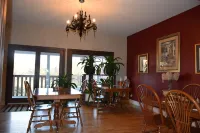 Auberge Wild Rose Inn Hotels in Shediac