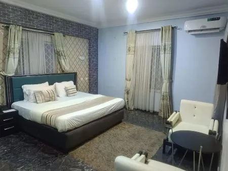 E - Phoenix Hotel Annex 2 Отели в г. Илорин