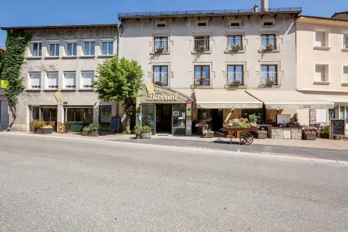 Le Barriol Hotel di Saint-Julien-Chapteuil