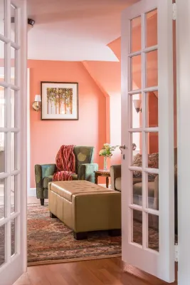 Inn on Putney Road - Bed and breakfasts