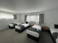 Fairway Motel & Apartments - balcony