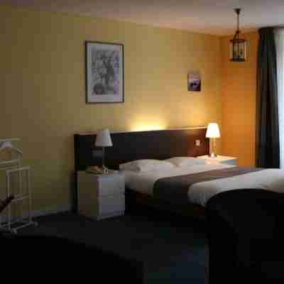 Logis Hôtel le Tronçais Rooms