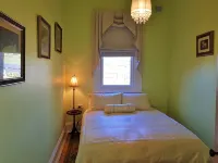 Coragulac House Cottages Hotels near Floating Islands Conservation Reserve