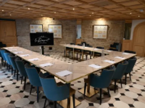 Hôtel le Rempart Hotels in Tournus