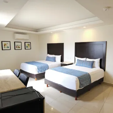 Hotel Maria Elena Hotels near Solmar Beach