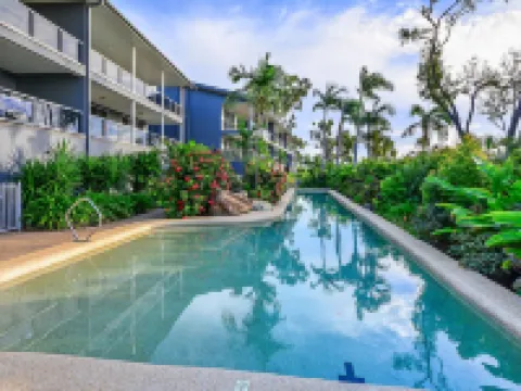 Blue Water Views 16 - 3 Bedroom Penthouse with Ocean Views Hotels in Hamilton Island