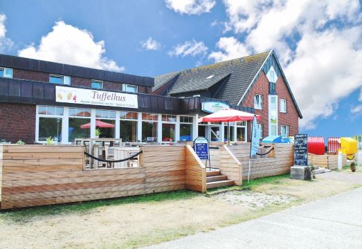 3. 호텔 아흐터트 ..