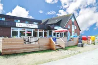 Strandhotel Achtert Diek Hotel di Langeoog