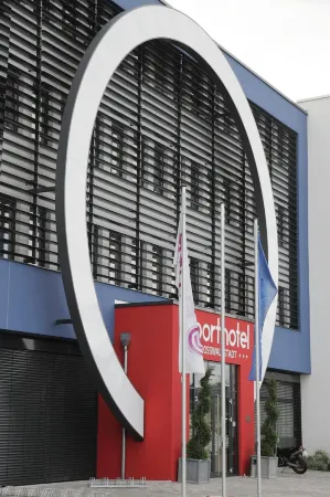 Business & Conference Sporthotel Großwallstadt Отели в г. Нидернберг