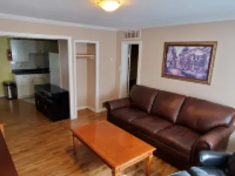 Comox Valley Inn & Suites Hotels in Courtenay