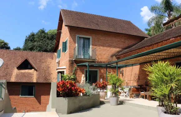 塞雷納別墅民宿