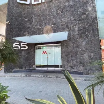 Hotel M Red