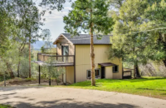 Mountain Trail Lodge and Vacation Rentals
