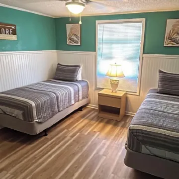 河荒野水濱小屋 住宿飯店