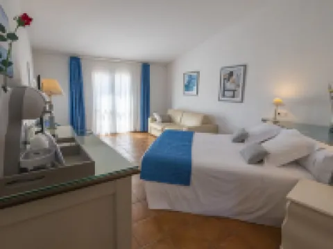 Hotel Calina Hotels in Cadaques