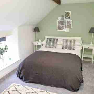 Gorgeous Thornton-le-Dale 2 Bedroom Cottage & Garden, Cosy Family Friendly, WIFI Rooms