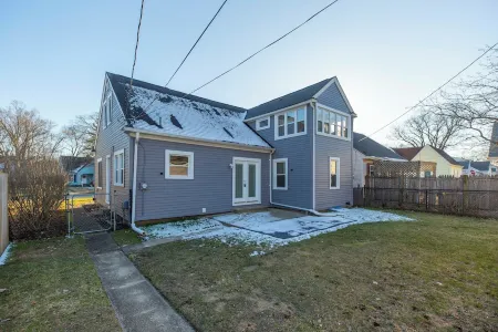 Luxury 4 BR 2 BA home walking distance to Notre DAme