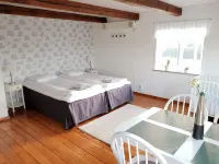 Landet Bed and Breakfast Hotels in Sjobo