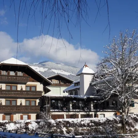 River Hotel Post