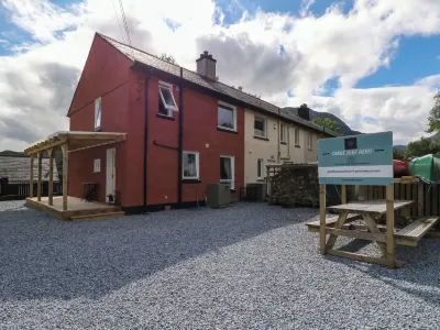 The Lochside Shepherd Hotels near Viaduct trail