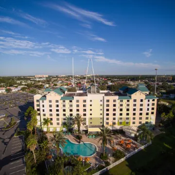 Comfort Suites Maingate East Отели рядом с достопримечательностью «Парк аттракционов Олд-Таун»