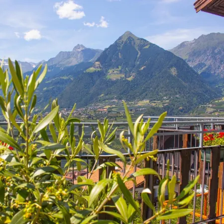 Schenna Garni Eden Bed & Breakfast
