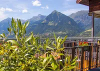 Schenna Garni Eden Bed & Breakfast - Mountain view