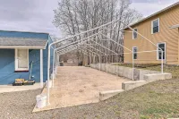 Lovely Finger Lakes Vacation Home Near Seneca Lake