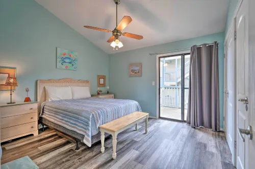 Steps to the Beach: PCB Condo w/ Balcony! - parking