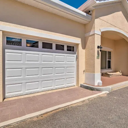 Sleek Tavares Condo 3 Miles to Downtown