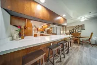 Group-Friendly Lake Erie Getaway w/ Private Yard - Beach